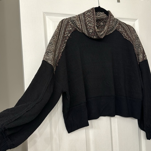 We The Free At the Lodge Sweater - Picture 5 of 6